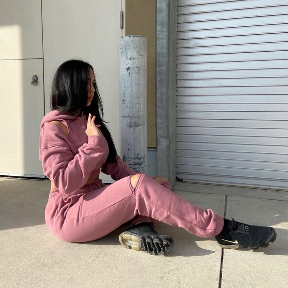 Mauve Sweat Set with Zipper Details - Picture 3 of 3